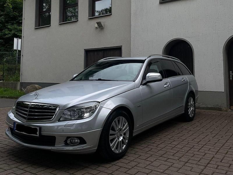 Silber Gebraucht 2008 Mercedes C220 Elegance Kombi | 8.999 € (Etwas zu teuer) - Bild 1/4