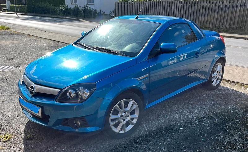 Blau Gebraucht 2006 Opel Tigra Cabrio | 2.650 € (Etwas zu teuer) - Bild 1/4