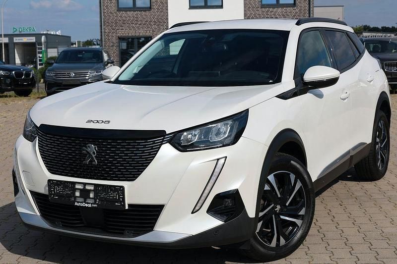Weiß Gebraucht 2020 Peugeot 2008 Allure SUV | 14.875 € (Etwas zu teuer) - Bild 1/4