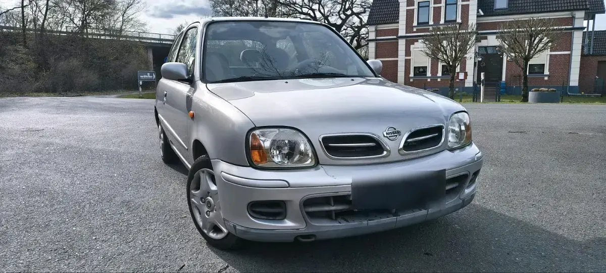 Gebraucht Nissan Micra 65 PS (47 kW) 2002 Silber Kleinwagen