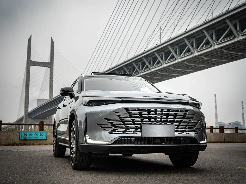 Neu Baic X75 177 PS (130 kW) 2026 Grau SUV