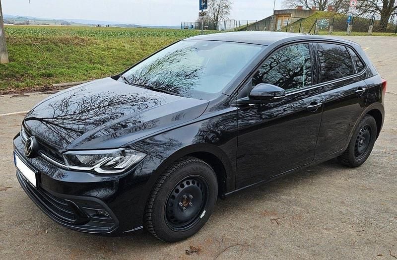 Gebraucht VW Polo Life 95 PS (69 kW) 2023 Schwarz Kleinwagen