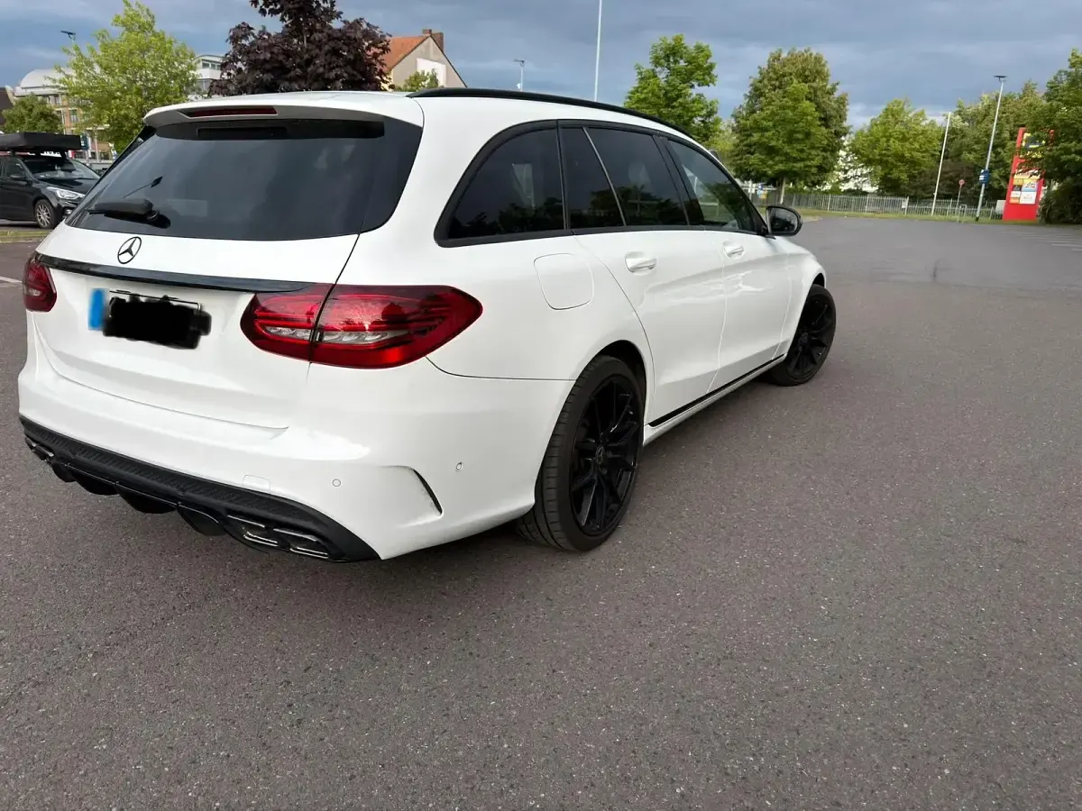 Gebraucht Mercedes C220 AMG line 194 PS (142 kW) 2019 Weiß Kombi