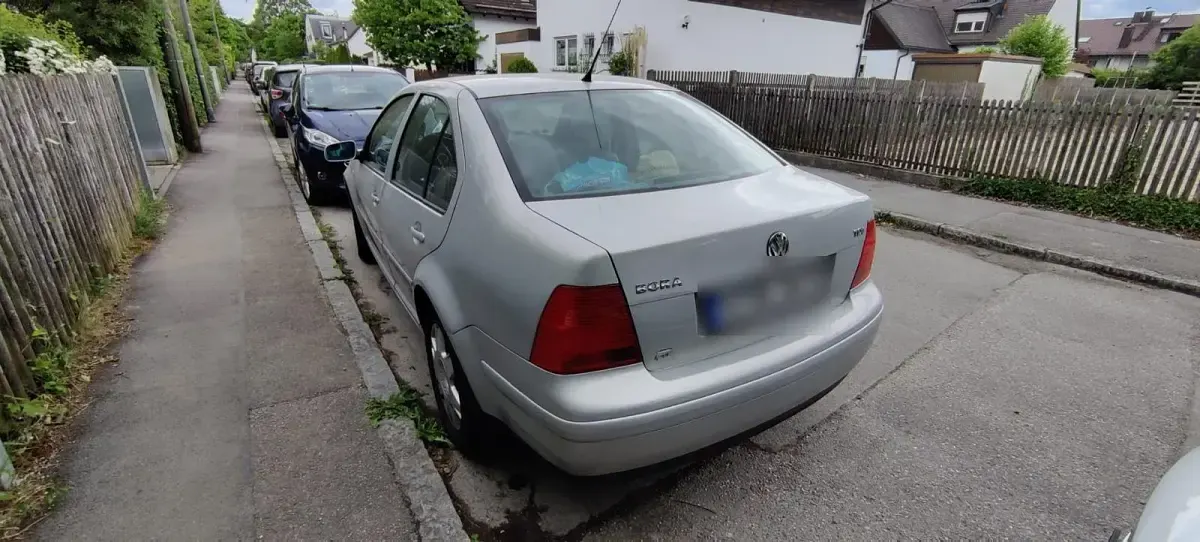 Gebraucht VW Bora 90 PS (66 kW) 1999 Grau Limousine