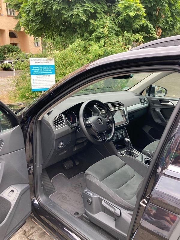 Gebraucht VW Tiguan Comfortline 150 PS (110 kW) 2018 Schwarz SUV
