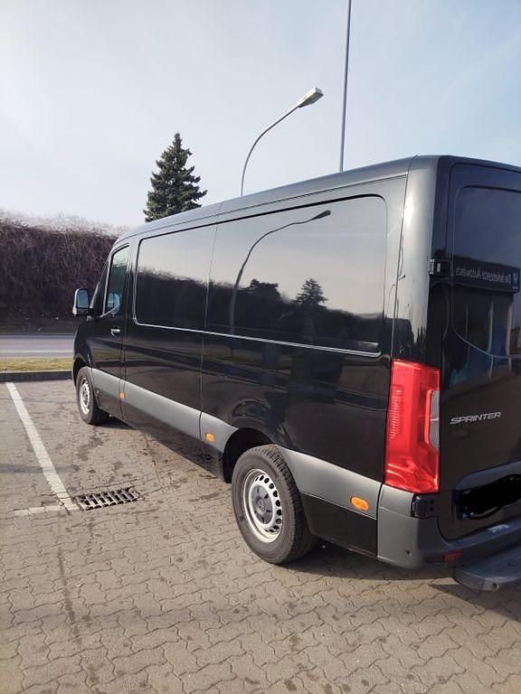 Gebraucht Mercedes Sprinter 170 PS (125 kW) 2024 Schwarz Van