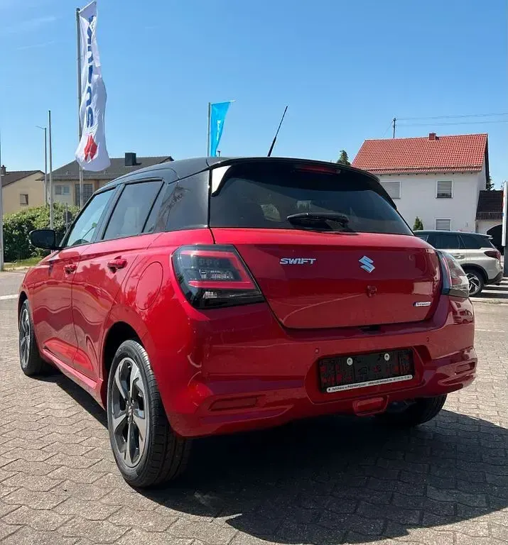 Neu Suzuki Swift Comfort+ 83 PS (61 kW) 2026 Rot Kleinwagen