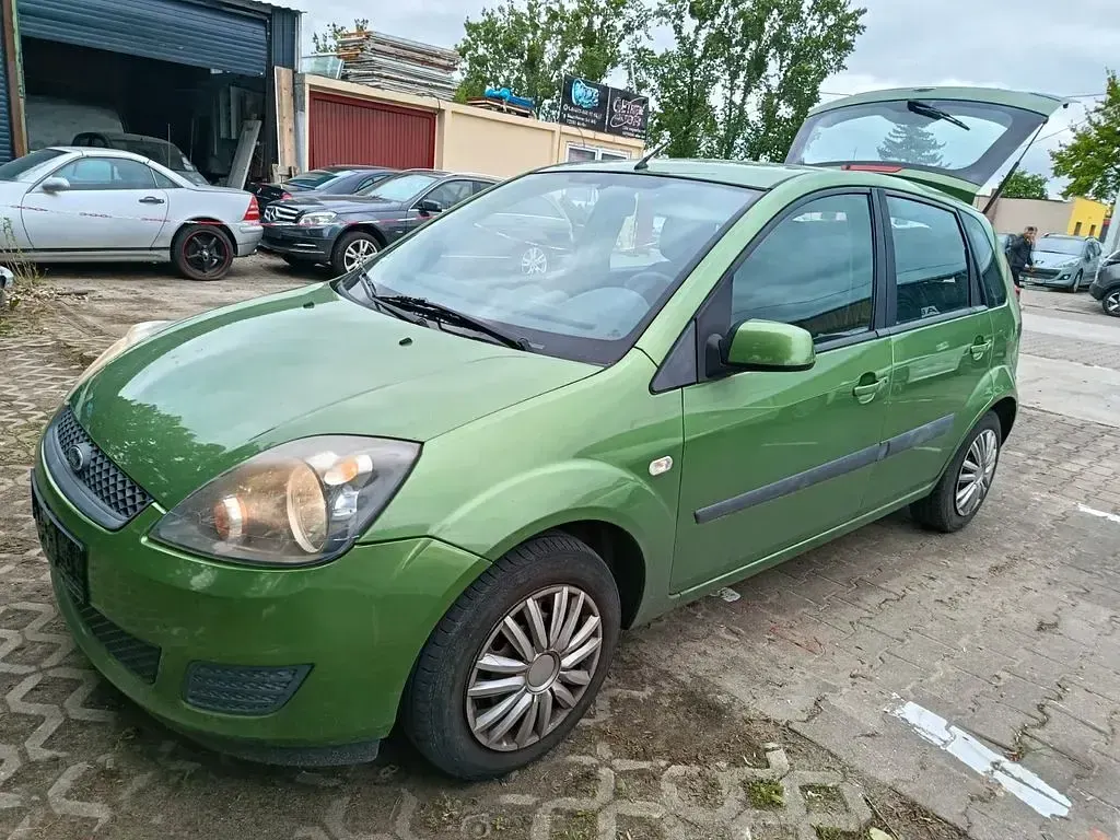 Gebraucht Ford Fiesta Style 80 PS (58 kW) 2008 Grün Kleinwagen