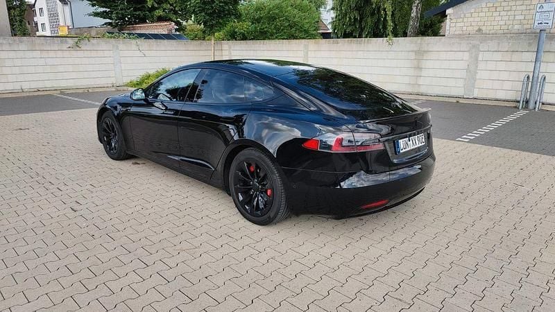 Usado Tesla Model S 309 kW (421 CV) 2016 Negro Utilitario