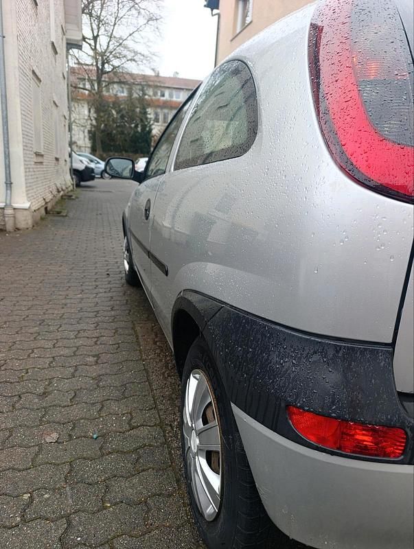 Gebraucht Opel Corsa 75 PS (55 kW) 2001 Silber Kleinwagen
