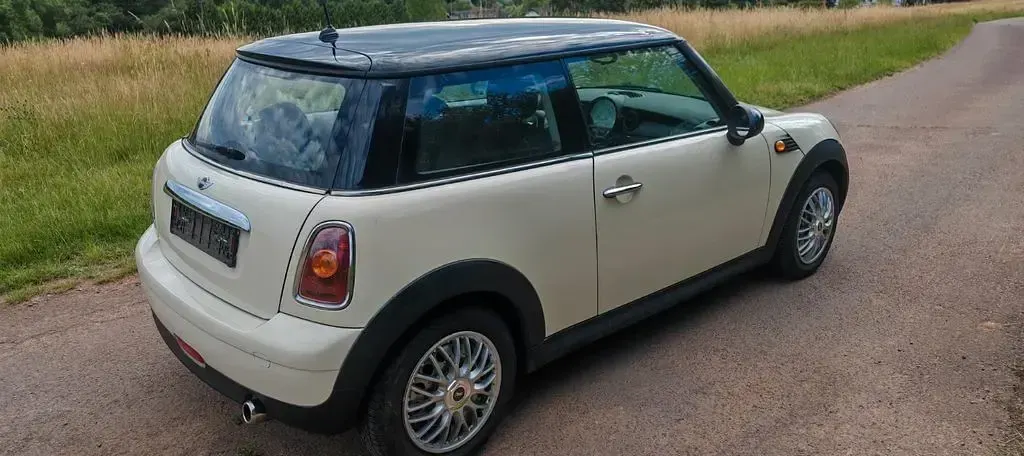 Gebraucht Mini Cooper 120 PS (88 kW) 2006 Weiß Kleinwagen