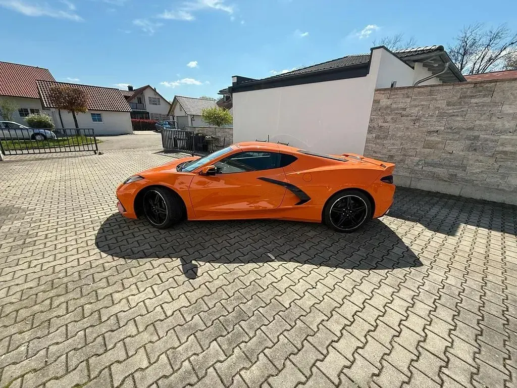 Neu Corvette Stingray 481 PS (353 kW) 2025 Orange Coupé