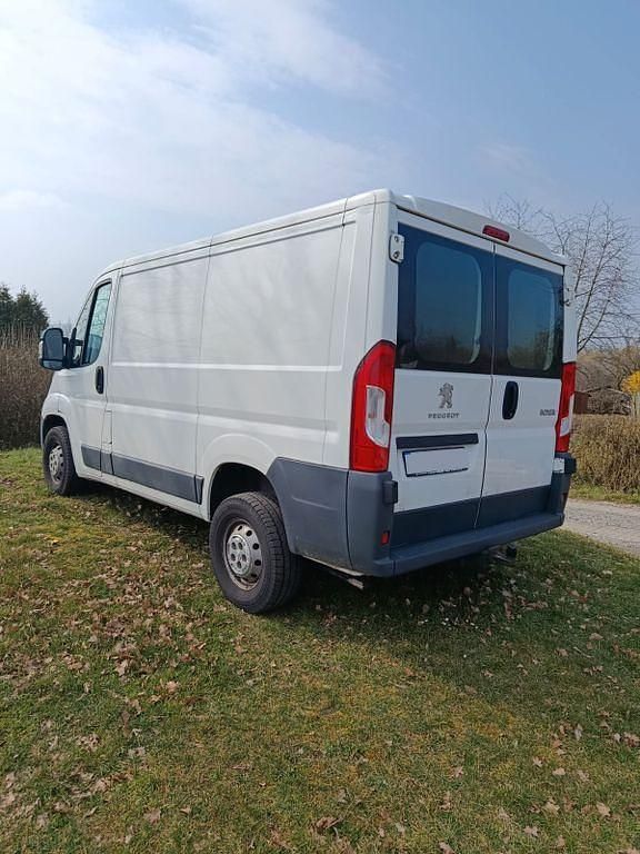 Gebraucht Peugeot Boxer 131 PS (96 kW) 2017 Weiß Van