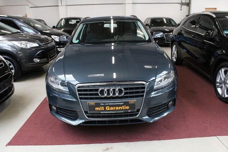 Gebraucht Audi A4 Attraction 120 PS (88 kW) 2011 Grau Kombi