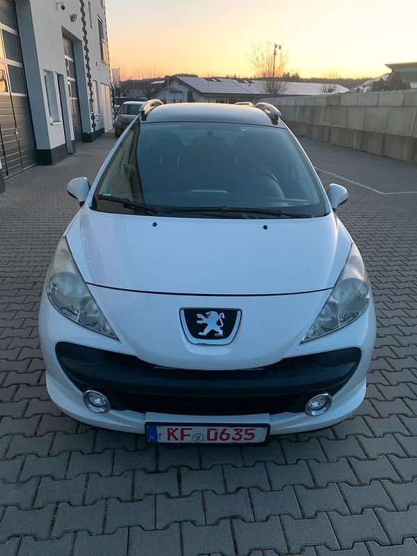 Gebraucht Peugeot 207 95 PS (69 kW) 2008 Weiß Kombi