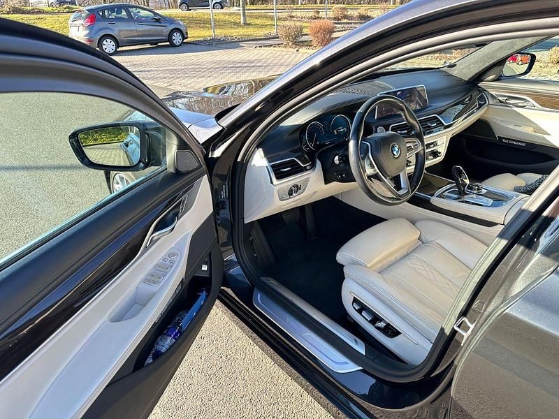 Gebraucht BMW 730 Performance 265 PS (194 kW) 2016 Grau Limousine