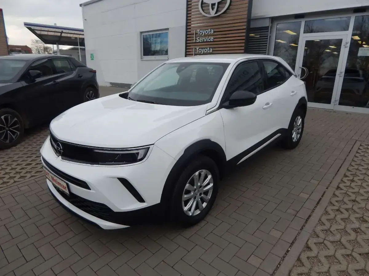 Gebraucht Opel Mokka Edition 101 PS (74 kW) 2023 Jade weiss/arktis weiss SUV