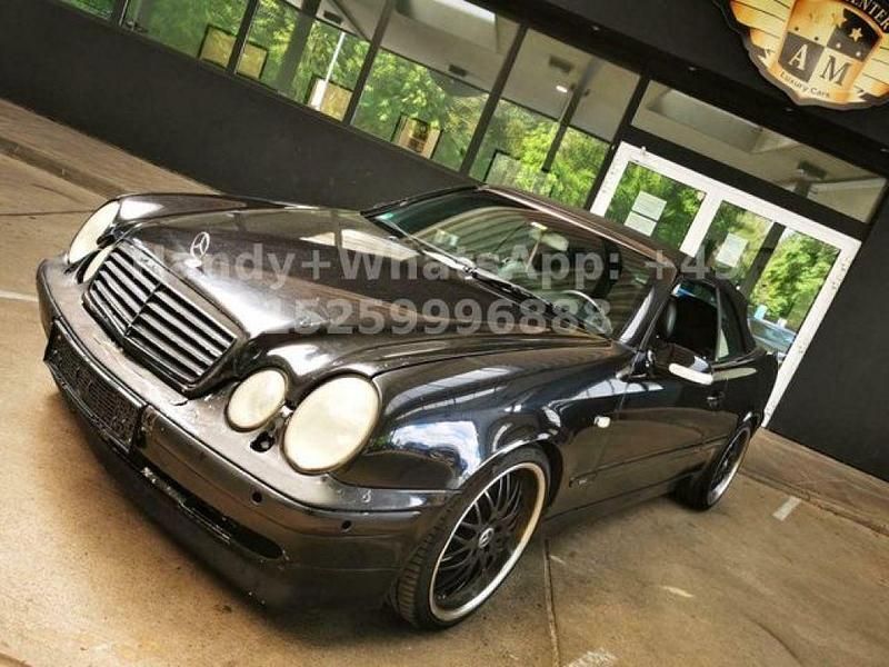 Gebraucht Mercedes CLK320 218 PS (160 kW) 1998 Schwarz  unilack Cabrio