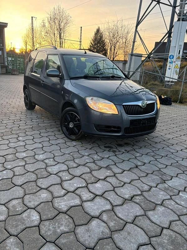 Grau Gebraucht 2009 Skoda Roomster Van / Kleinbus | 3.650 € (Etwas zu teuer) - Bild 1/4
