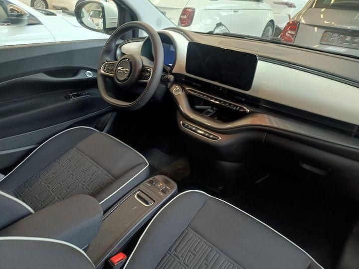Gebraucht Fiat 500e Style 86 kW (118 PS) 2023 Weiß