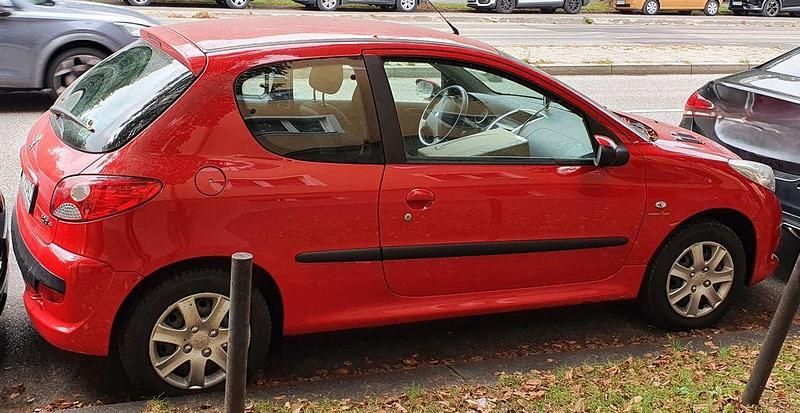 Rot Gebraucht 2009 Peugeot 206 Limousine | 1.980 € (Guter Preis) - Bild 1/1