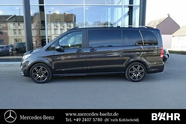 Gebraucht Mercedes V300 AMG line 239 PS (175 kW) 2019 Graphitgrau dunkel Van / Kleinbus