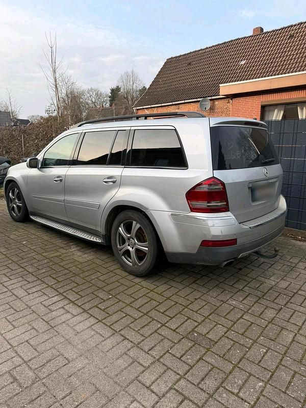 Gebraucht Mercedes GL320 242 PS (177 kW) 2007 Silber SUV