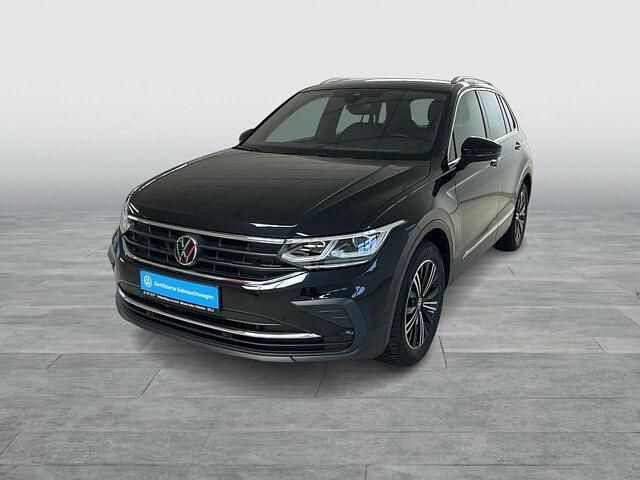 Gebraucht VW Tiguan Move 150 PS (110 kW) 2024 Deep black perleffekt SUV