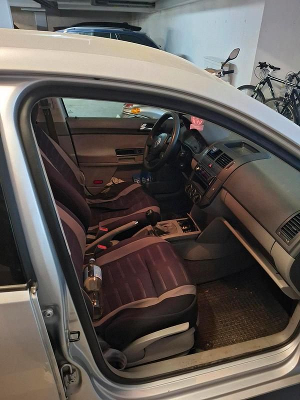 Gebraucht VW Polo 65 PS (47 kW) 2003 Silber Limousine