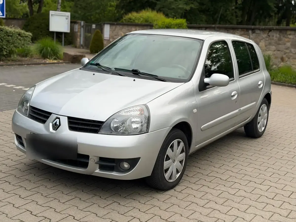 Gebraucht Renault Clio 75 PS (55 kW) 2008 Silber Kleinwagen