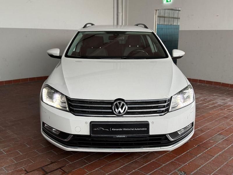 Gebraucht VW Passat Comfortline 140 PS (102 kW) 2011 Weiß Kombi