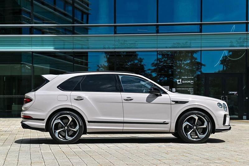 Gebraucht Bentley Bentayga 551 PS (405 kW) 2024 Grau SUV