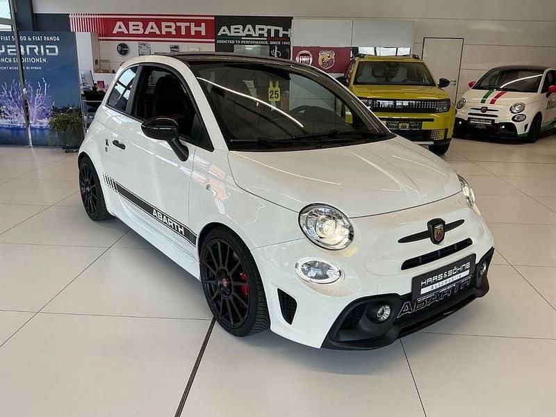 Gara weiß / dach schwarz Gebraucht 2021 Abarth 595 Esseesse Kleinwagen | 23.450 € (Fairer Preis) - Bild 1/4