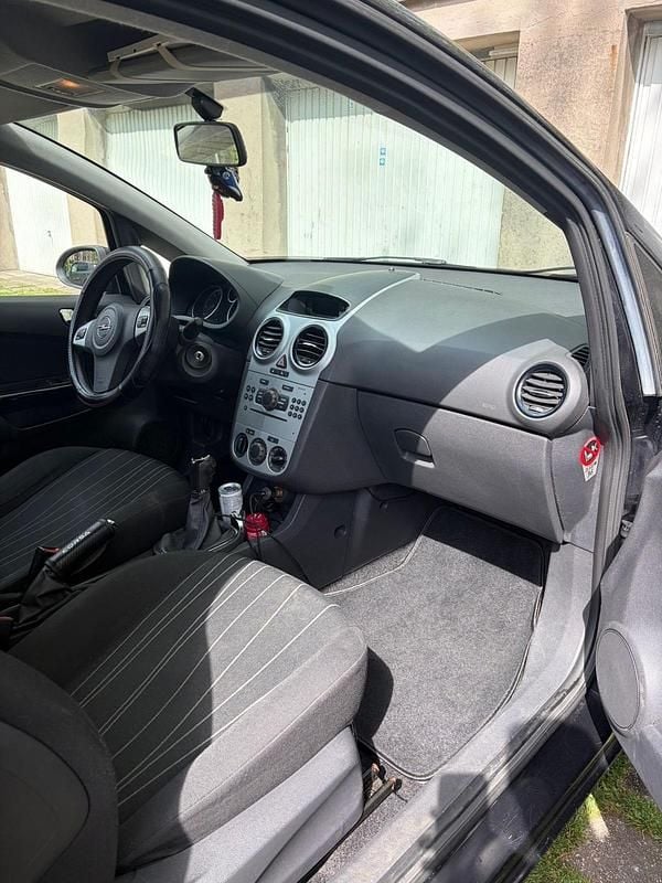 Gebraucht Opel Corsa 80 PS (58 kW) 2009 Schwarz Kleinwagen