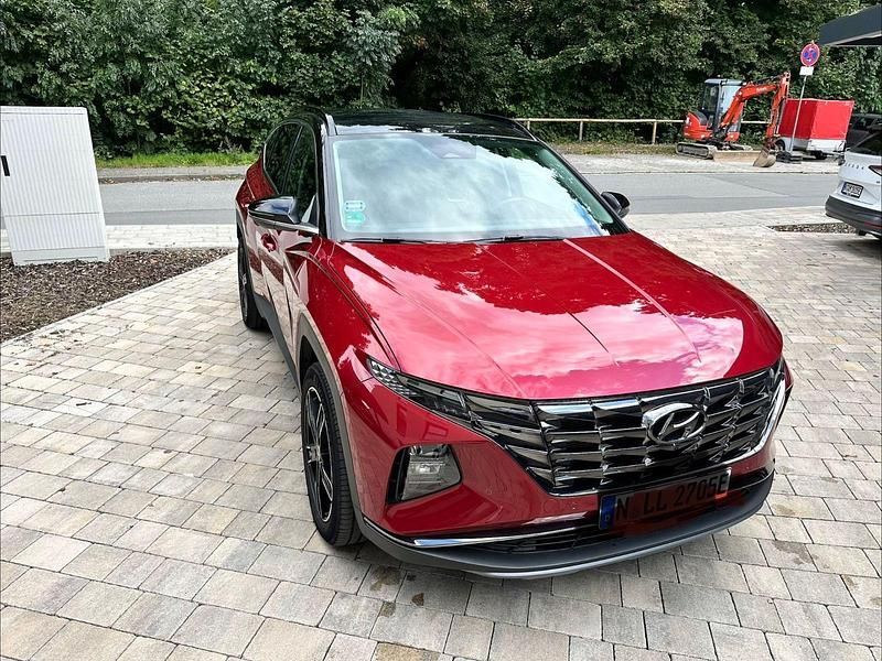 Rot Gebraucht 2021 Hyundai Tucson SUV | 24.800 € (Fairer Preis) - Bild 1/4
