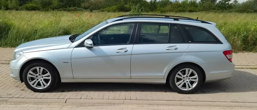 Gebraucht Mercedes C200 136 PS (100 kW) 2011 Silber Limousine