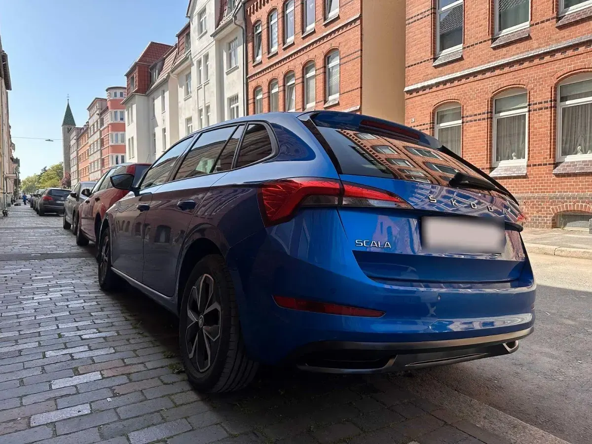 Gebraucht Skoda Scala 90 PS (66 kW) 2020 Blau Kleinwagen