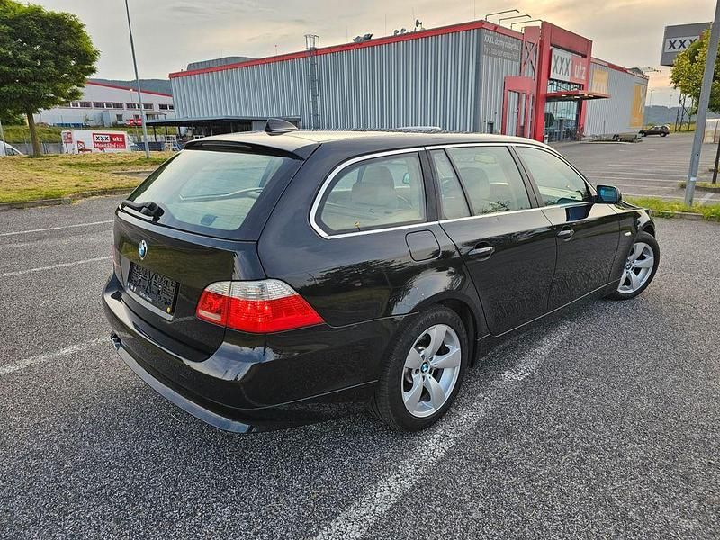 Gebraucht BMW 545 333 PS (244 kW) 2004 Schwarz Kombi