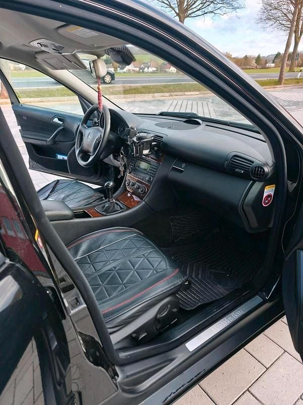Gebraucht Mercedes C200 168 PS (123 kW) 2005 Schwarz Limousine