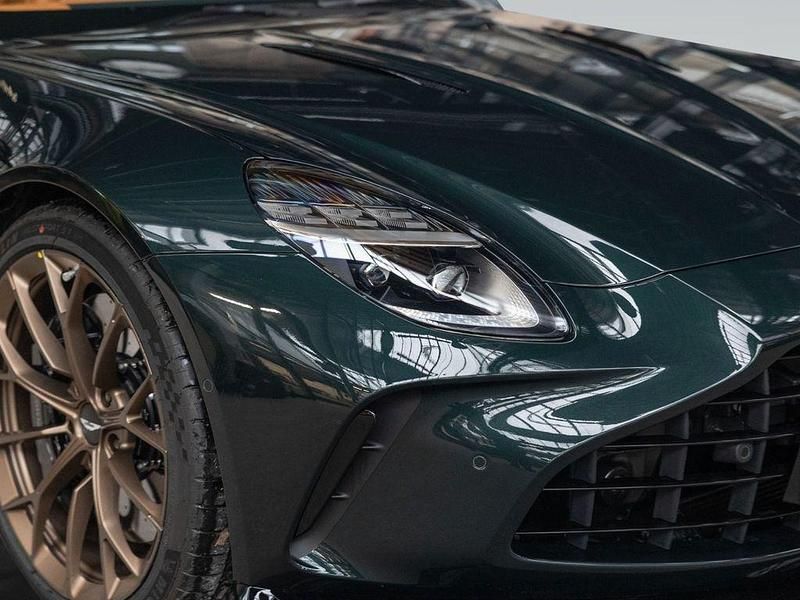 Neu Aston Martin Vantage 680 PS (500 kW) 2026 Grün Coupé