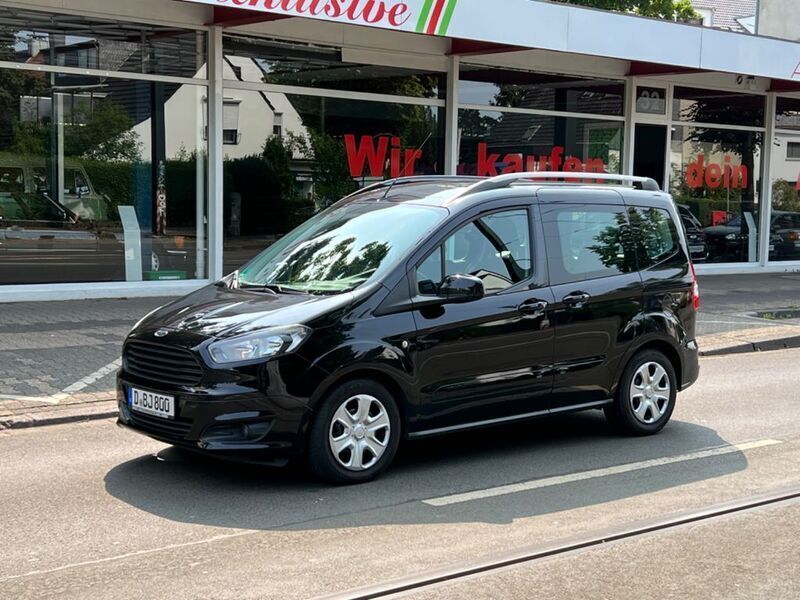 Schwarz Gebraucht 2017 Ford Tourneo Courier Trend Van / Kleinbus | 10.890 € (Superpreis) - Bild 1/4
