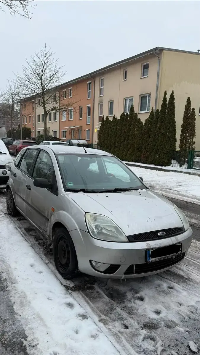 Gebraucht Ford Fiesta 80 PS (58 kW) 2002 Grau Kleinwagen