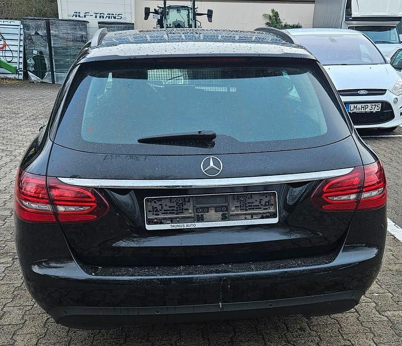 Gebraucht Mercedes C220 194 PS (142 kW) 2019 Schwarz Kombi