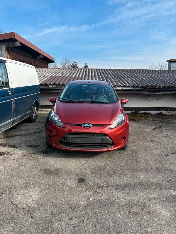 Rot Gebraucht 2009 Ford Fiesta Kleinwagen | 950 € (Superpreis) - Bild 1/4