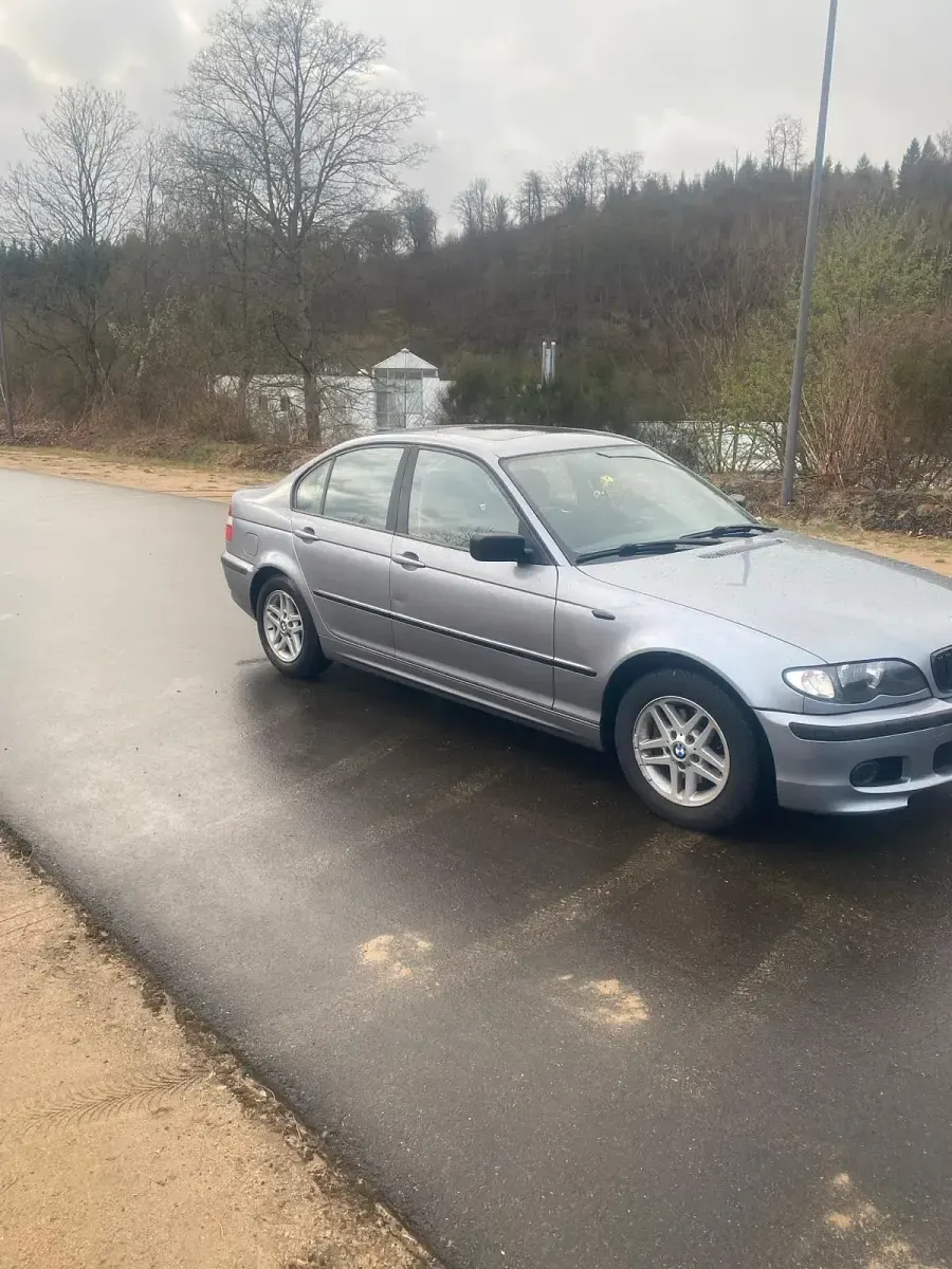 Gebraucht BMW 316 116 PS (85 kW) 2003 Silber Limousine