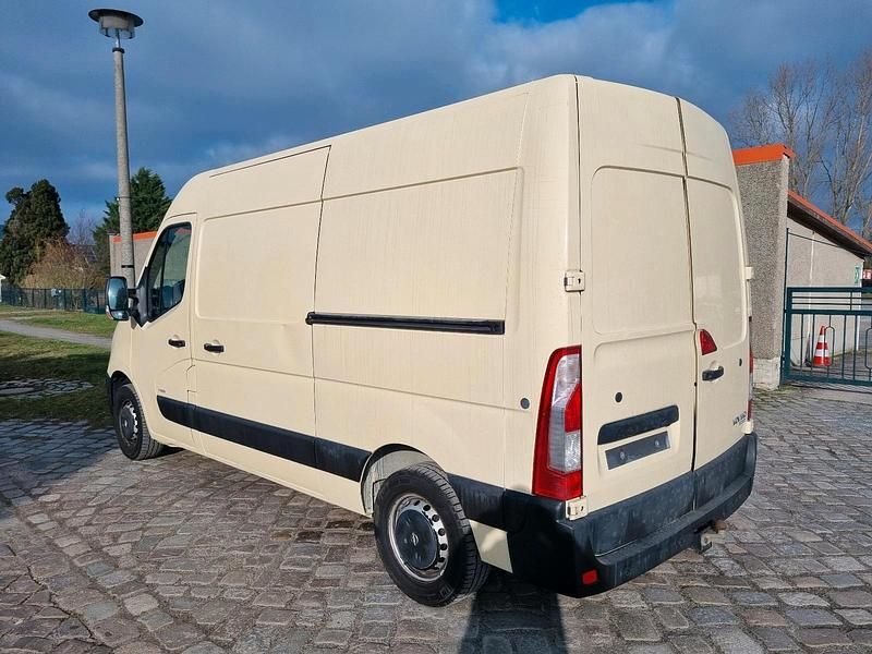 Gebraucht Opel Movano 147 PS (108 kW) 2018 Gelb Van / Kleinbus