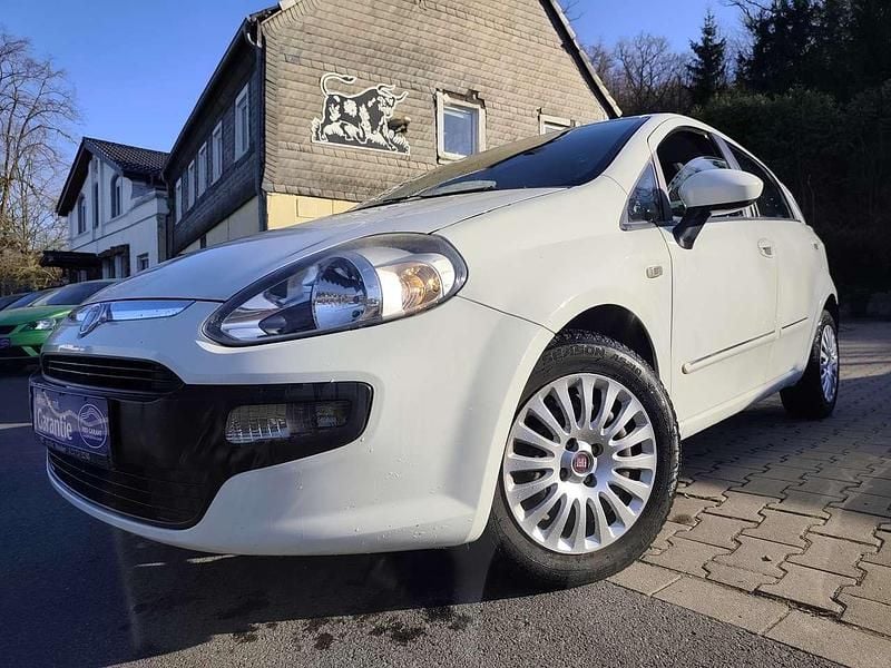 Gebraucht Fiat Punto Dynamic 77 PS (56 kW) 2010 Weiss Kleinwagen