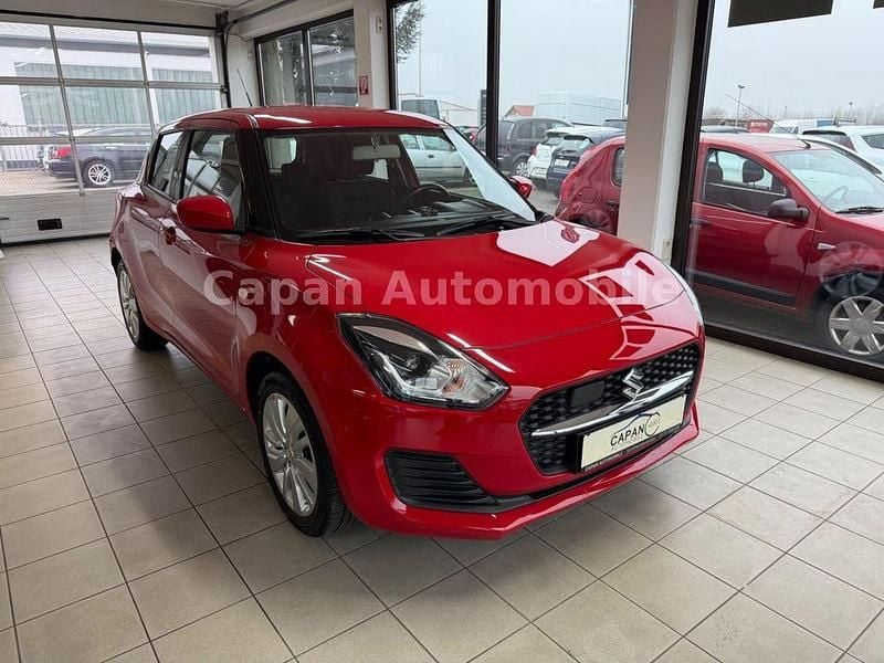 Rot Gebraucht 2022 Suzuki Swift Comfort Limousine | 11.999 € (Guter Preis) - Bild 1/4