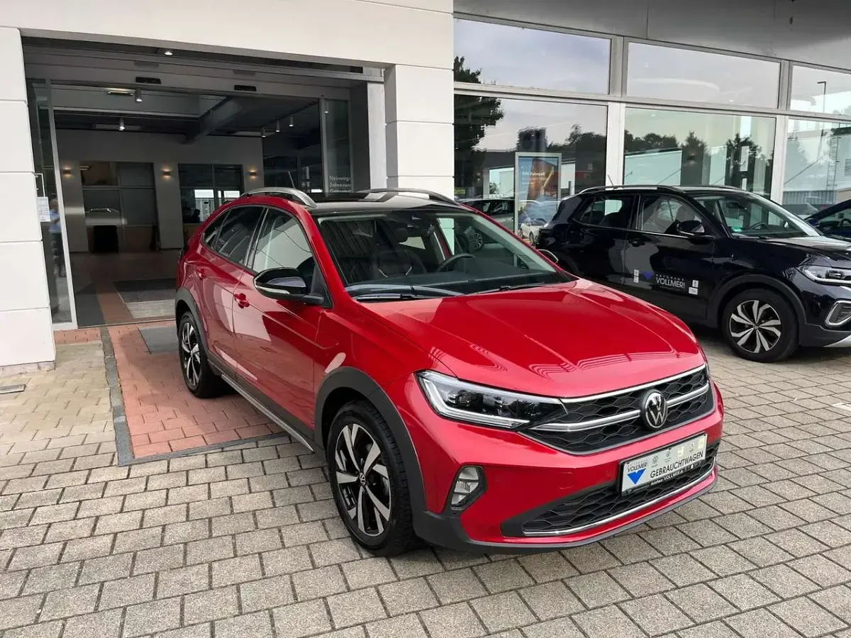 Gebraucht VW Taigo Style 150 PS (110 kW) 2024 Rot SUV