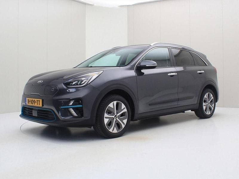 Grau Gebraucht 2020 Kia e-Niro SUV | 17.999 € (Fairer Preis) - Bild 1/4